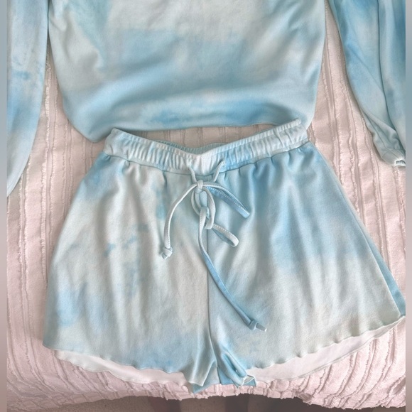 Amazon Light Blue Tie-Dye Lounge Set Size S - Picture 6 of 8